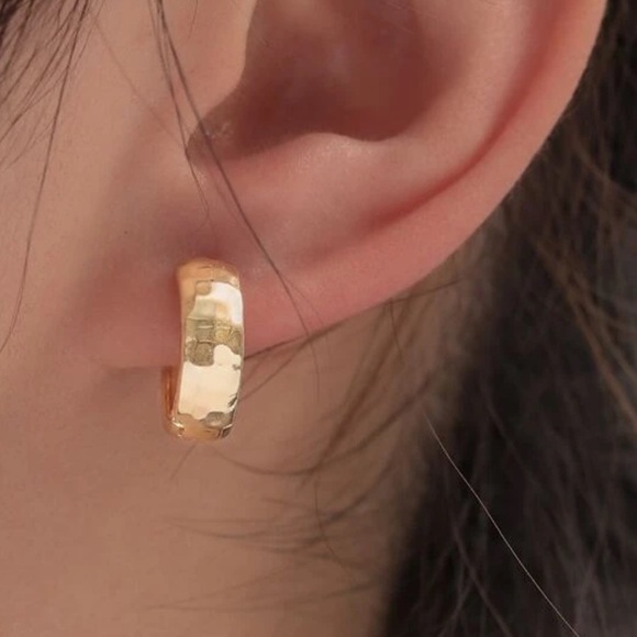 New hoop earrings - Picture 2 of 5